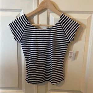 Black and white t-shirt